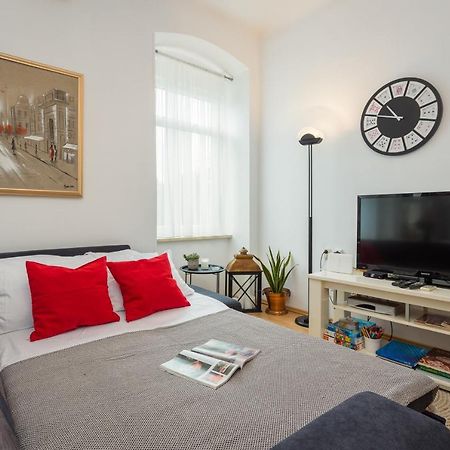 Apartman Lussi พูลา ภายนอก รูปภาพ