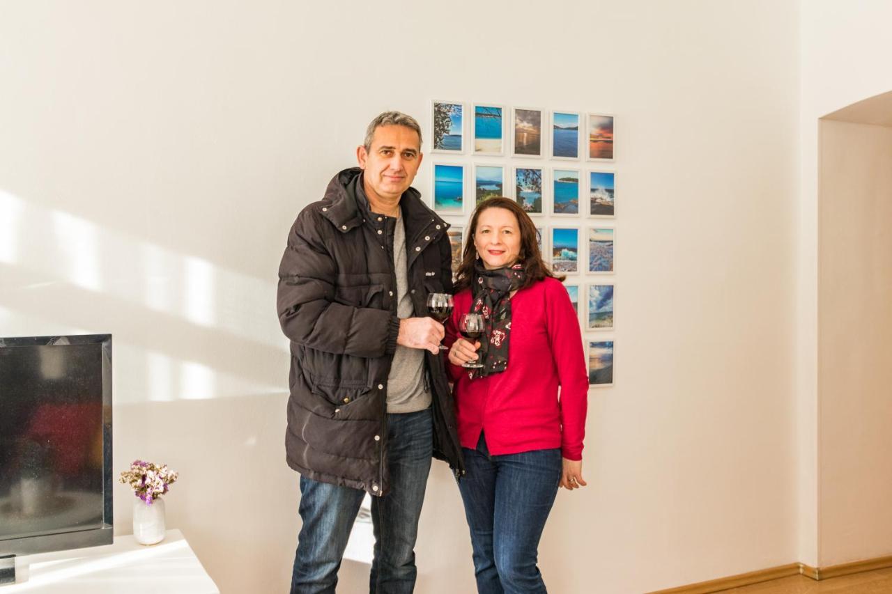 Apartman Lussi พูลา ภายนอก รูปภาพ