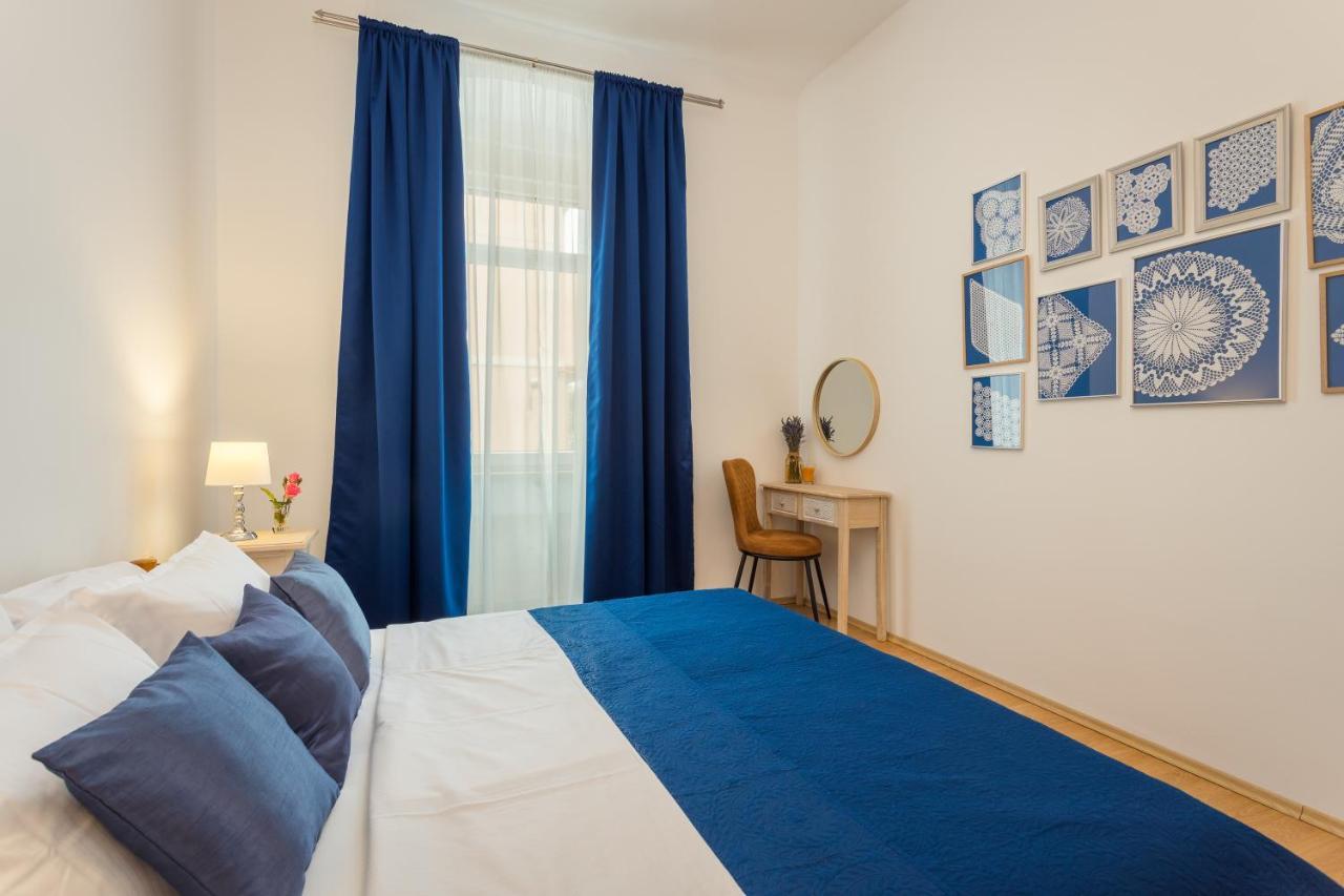 Apartman Lussi พูลา ภายนอก รูปภาพ