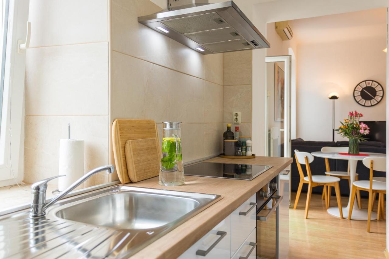 Apartman Lussi พูลา ภายนอก รูปภาพ